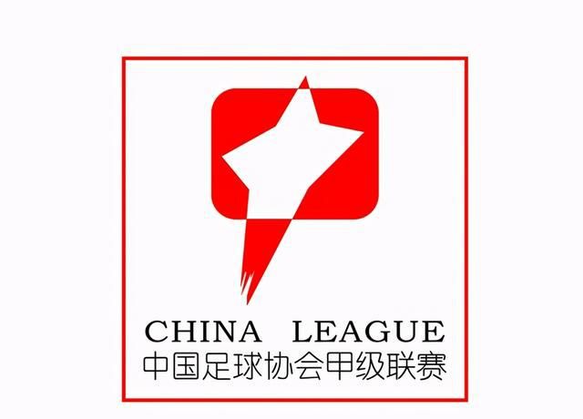 10月17日，汤姆;赫兰德在社交平台上发布了一条信息，宣布《蜘蛛侠2：远离家乡》正式杀青！这部电影的拍摄历时三个月，终于在目前辗转回到了纽约，期间剧组曝光了荷兰弟以及女主角的服装造型，并且也预示了两人之间将会有一段浪漫的关系
